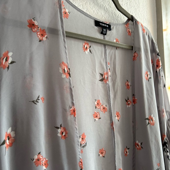 TORRID Cover up - Picture 3 of 4